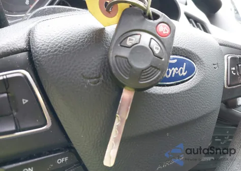 2017 Ford Escape from USA, damaged, VIN 1FMCU0F768UD71802